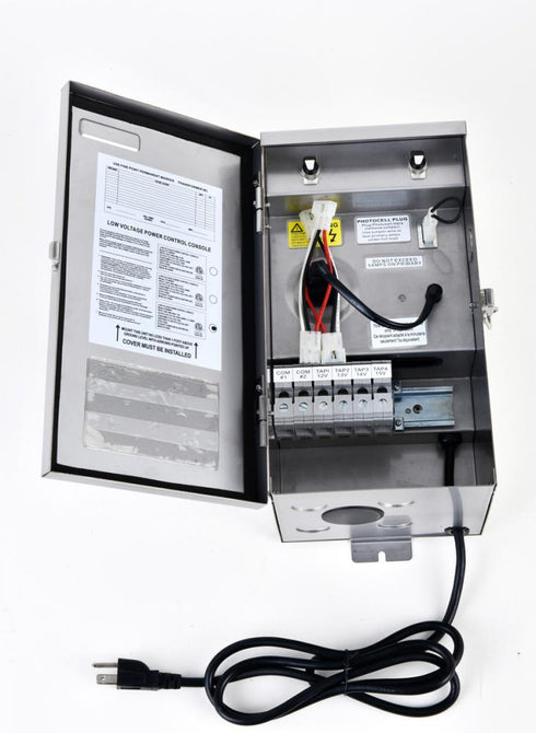 Elegant Lighting LOW VOLTAGE LANDSCAPE TRANSFORMER 600W 120V STAINLESS STEELINPUT: 120VOUTPUT: 0V 12V 13V 14V 15V Model: TF600WST
