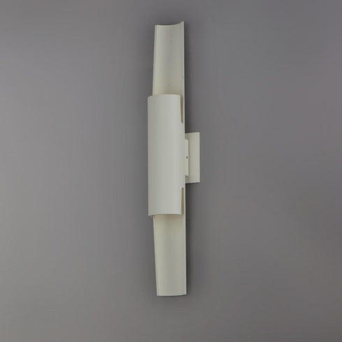ET2 Alumilux Runway Outdoor Wall Mount in White Finish Model: E41526-WT