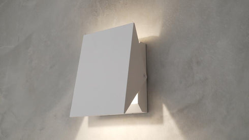 ET2 Alumilux Tilt Outdoor Wall Mount in White Finish Model: E41333-WT