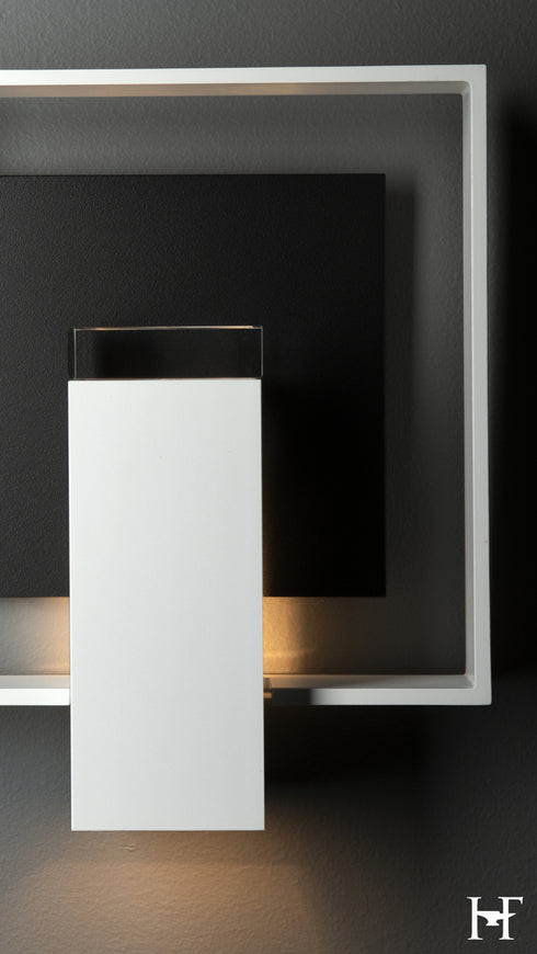 Hubbardton Forge Shadow Box Medium Dark Sky Friendly Outdoor Sconce in Coastal White Finish Model: 302663-SKT-02-80-ZM0850