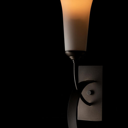 Hubbardton Forge Sweeping Taper Sconce in Bronze Finish Model: 204526-SKT-05-GG0068