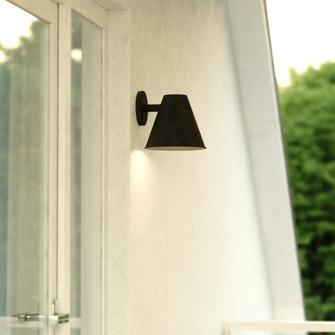 Vaxcel Smith 8.5 in. Outdoor Wall Light in Textured Black Model: T0759