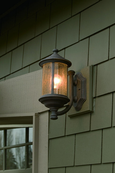 915-53 Dolan Designs Walnut Grove 1 Light Wall Rustique