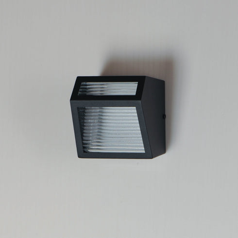 ET2 Totem Outdoor Wall Mount Model: E30122-144BK