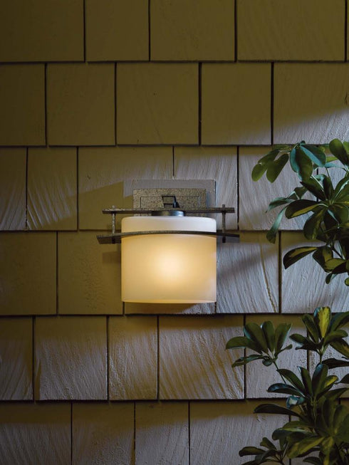Hubbardton Forge Arc Ellipse Small Outdoor Sconce Model: 307521-SKT-03-GG0182