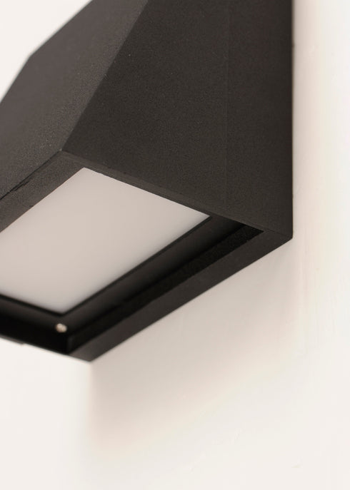 Maxim Pathfinder LED Outdoor Wall Sconce Model: 52120BK